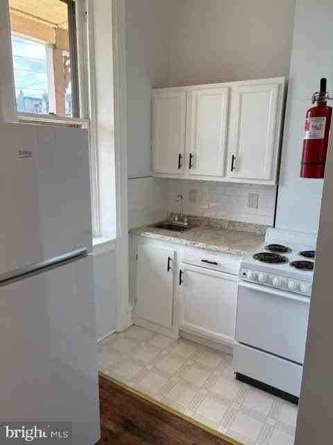 303 Chestnut St - Photo 3 of 4