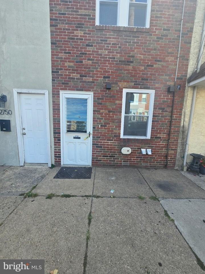 2748 E Venango St