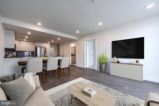 503 N Columbus Blvd #TH - Photo 1 of 1