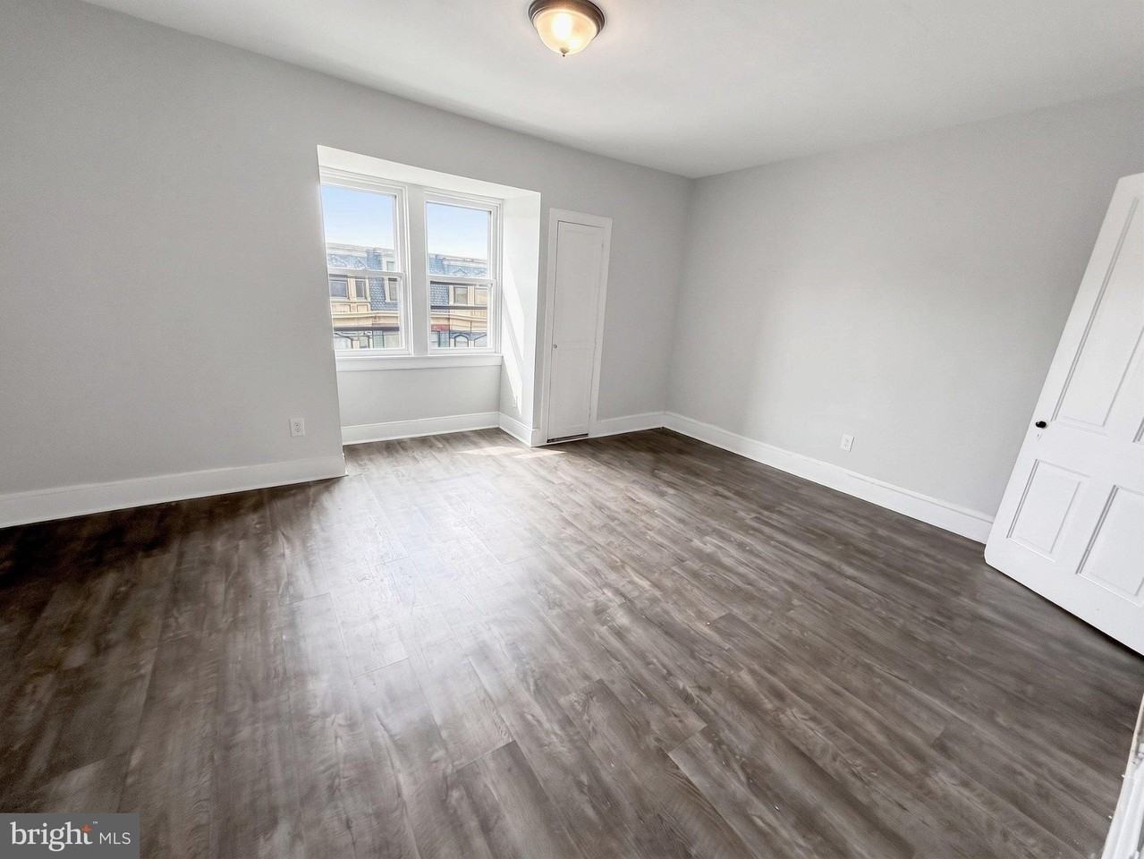 308 E King St #D - Photo 2 of 9