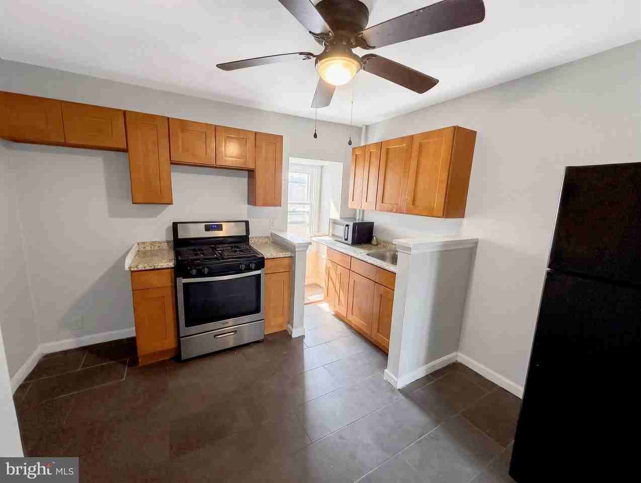 308 E King St #D - Photo 7 of 9