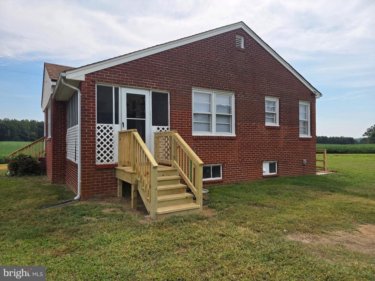 23432 Fork Bridge Rd - Photo 2 of 11