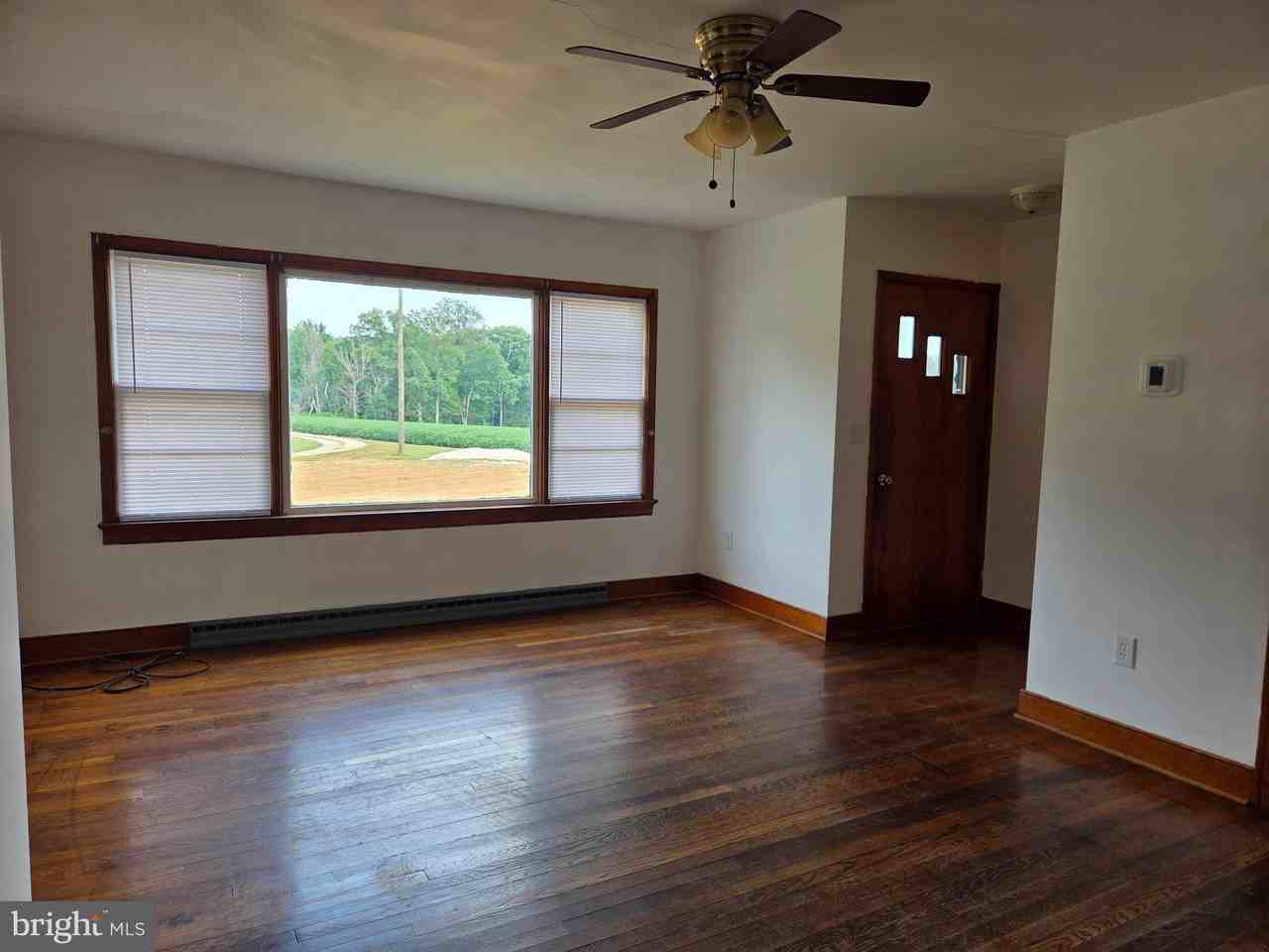 23432 Fork Bridge Rd - Photo 5 of 11