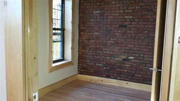 Bed Stuy, Brooklyn - Photo 2 of 10