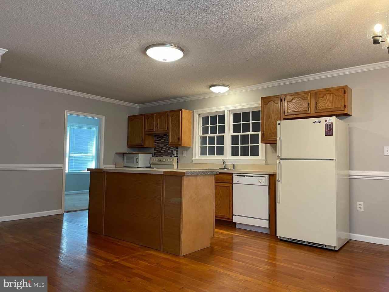 573 Fairfax Pike - Photo 7 of 22