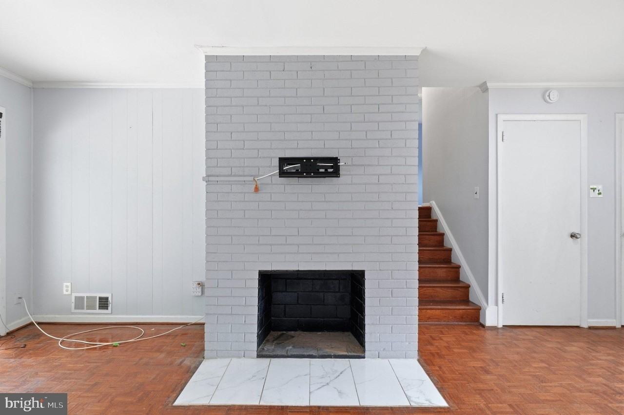 7545 Axton St - Photo 3 of 40