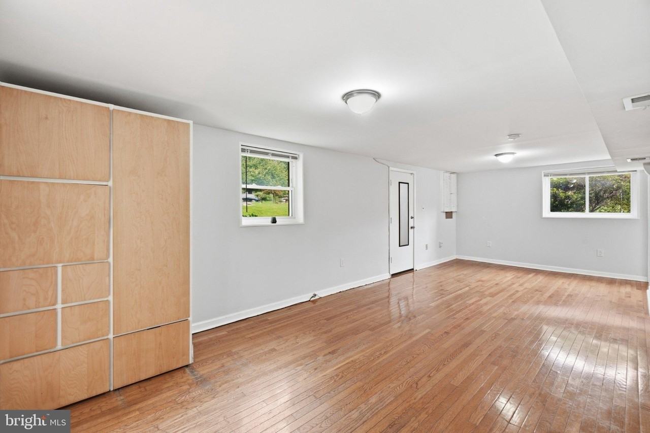 7545 Axton St - Photo 6 of 40