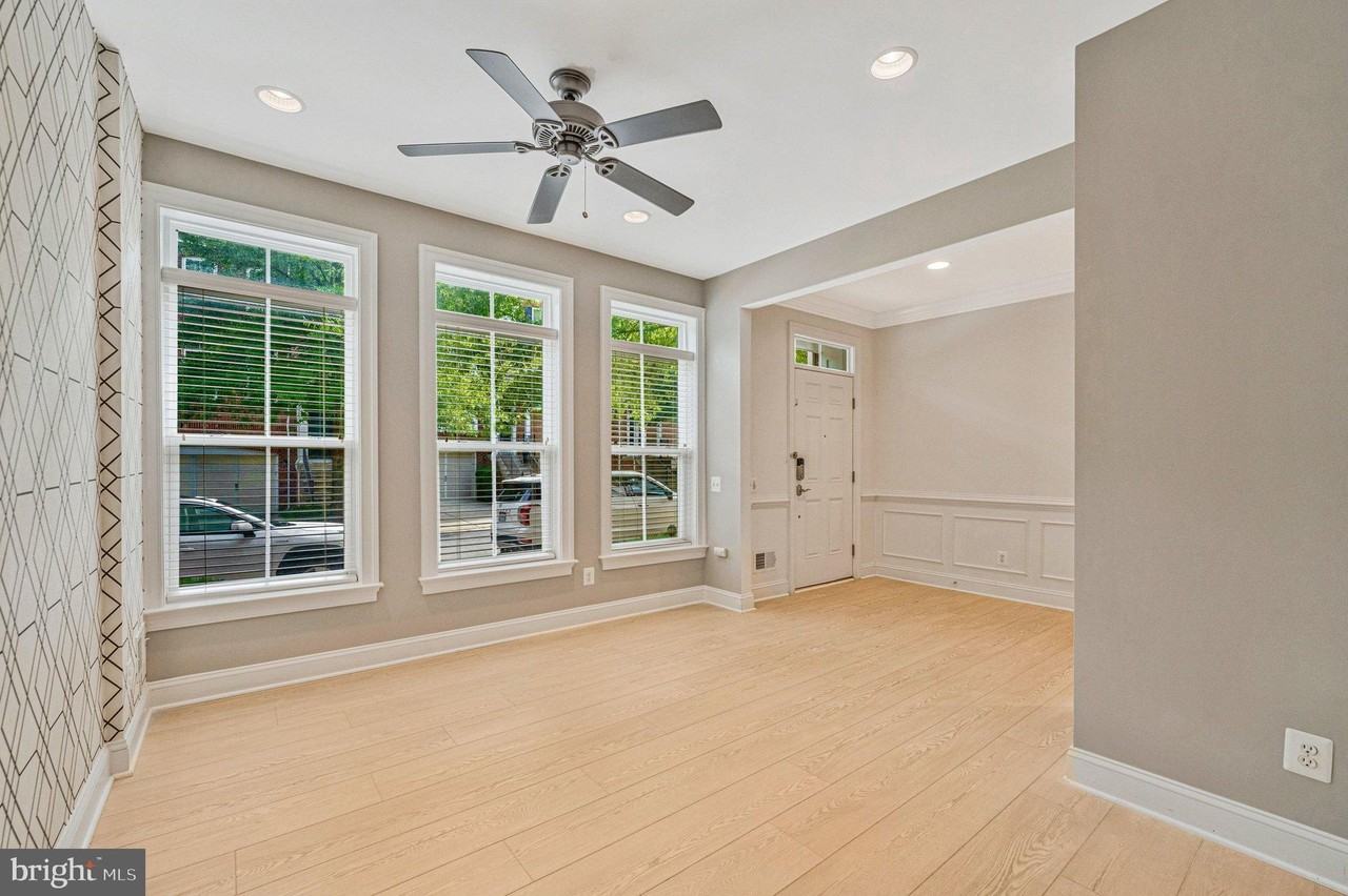 9524 Canonbury Sq - Photo 3 of 34
