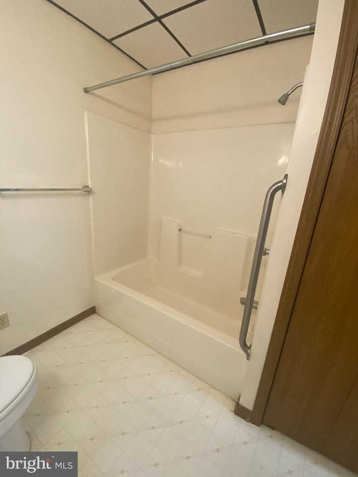 181 Armstrong St #D - Photo 7 of 20