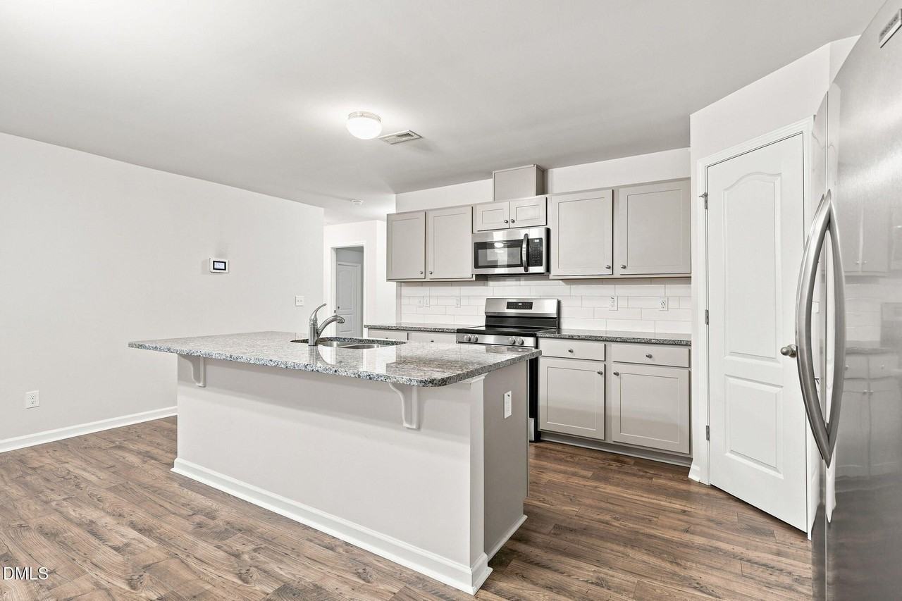 195 Bracknell Ln - Photo 4 of 24