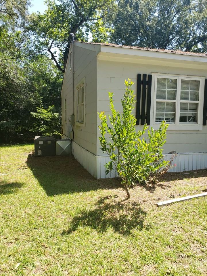 1310 Colony Rd #A - Photo 3 of 4