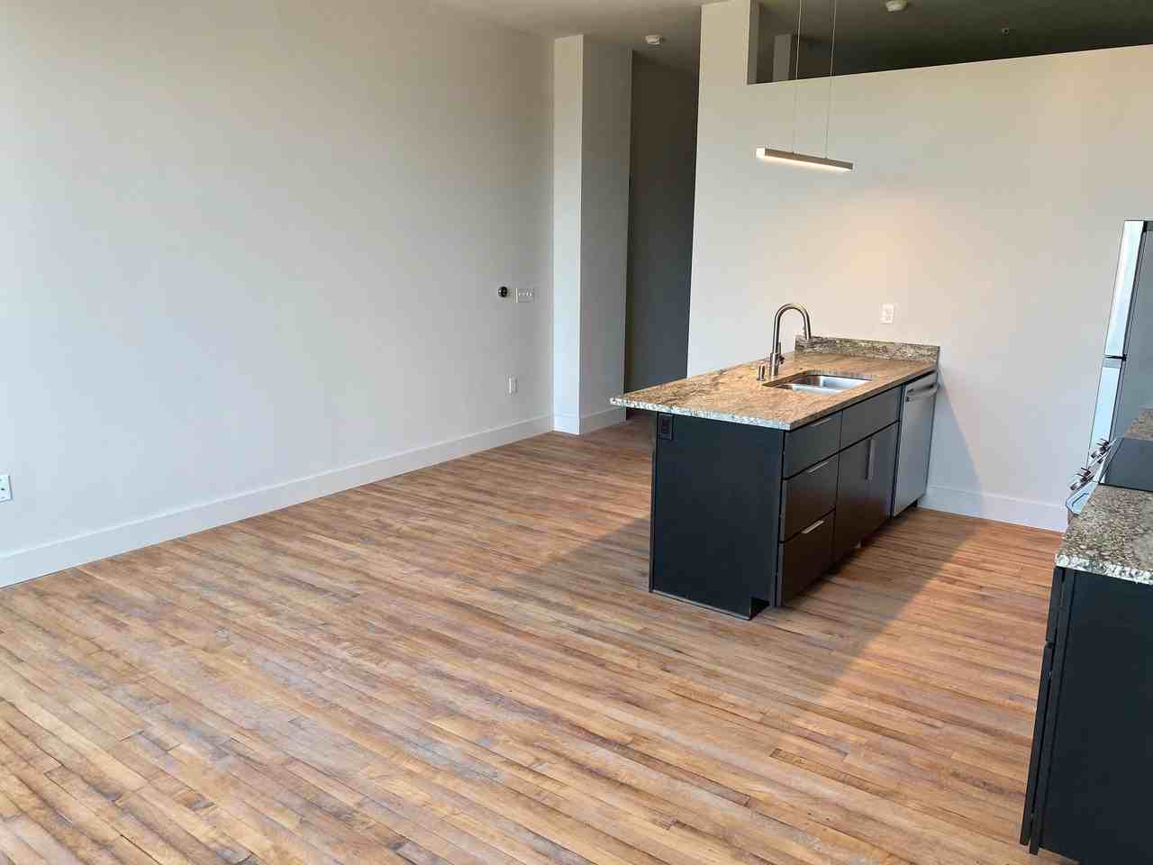 200 Adams - Photo 3 of 12