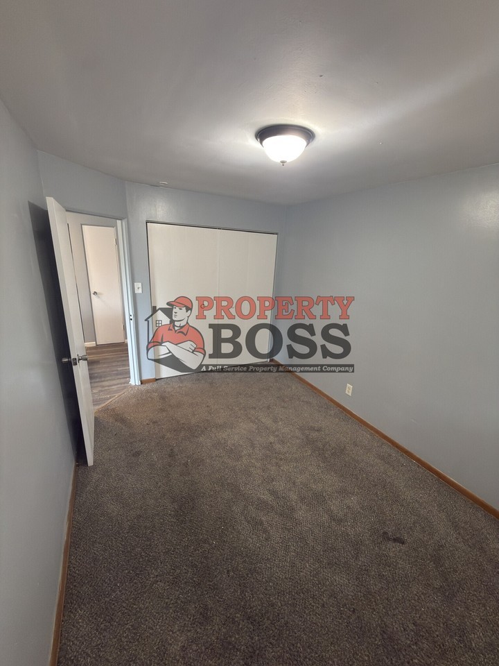 5900 Forest Ave #A2 - Photo 5 of 8