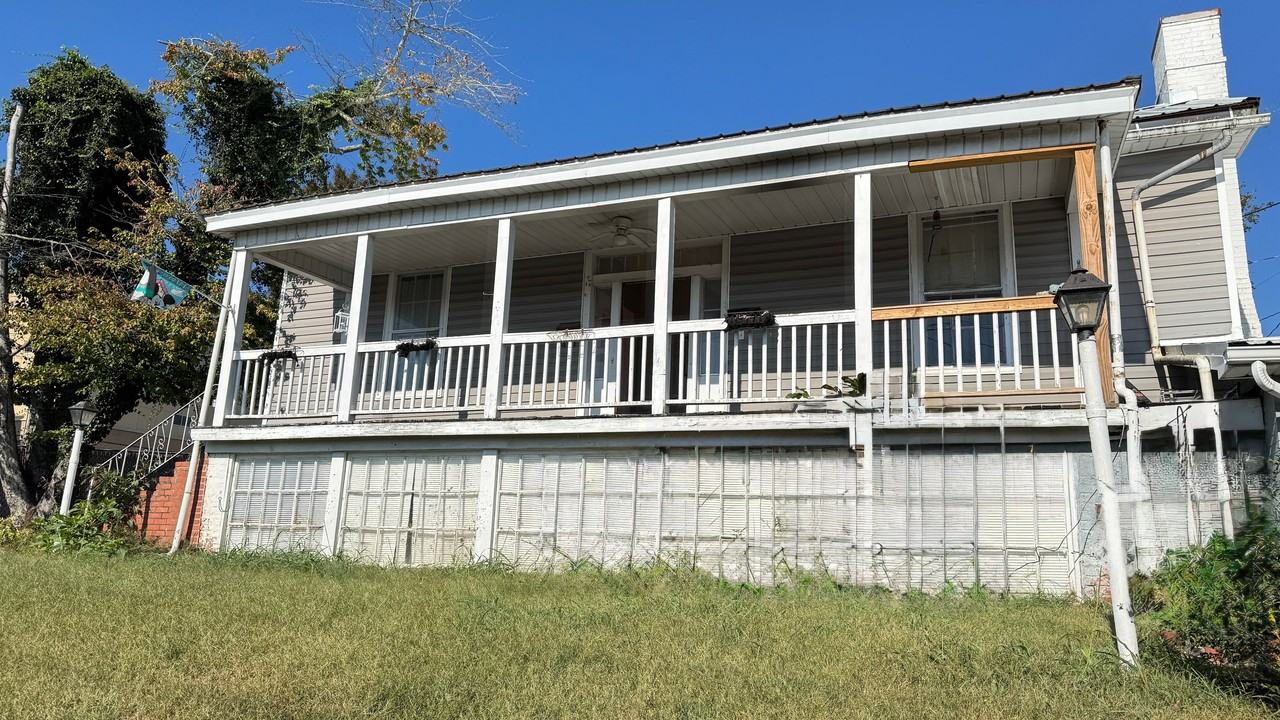 405 North High Street - Photo 7 of 16
