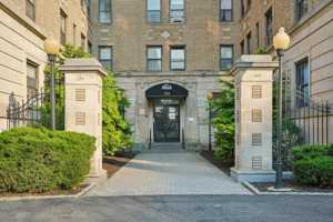 featured image of 120 S Harrison St