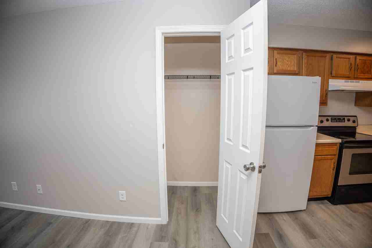 3816 Candlelight Drive - Photo 5 of 20