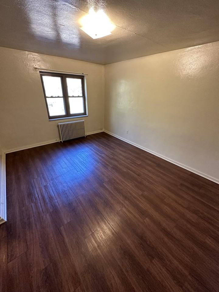 121 Mount Lebanon Boulevard - Photo 2 of 8