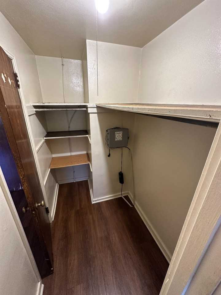 121 Mount Lebanon Boulevard - Photo 5 of 8