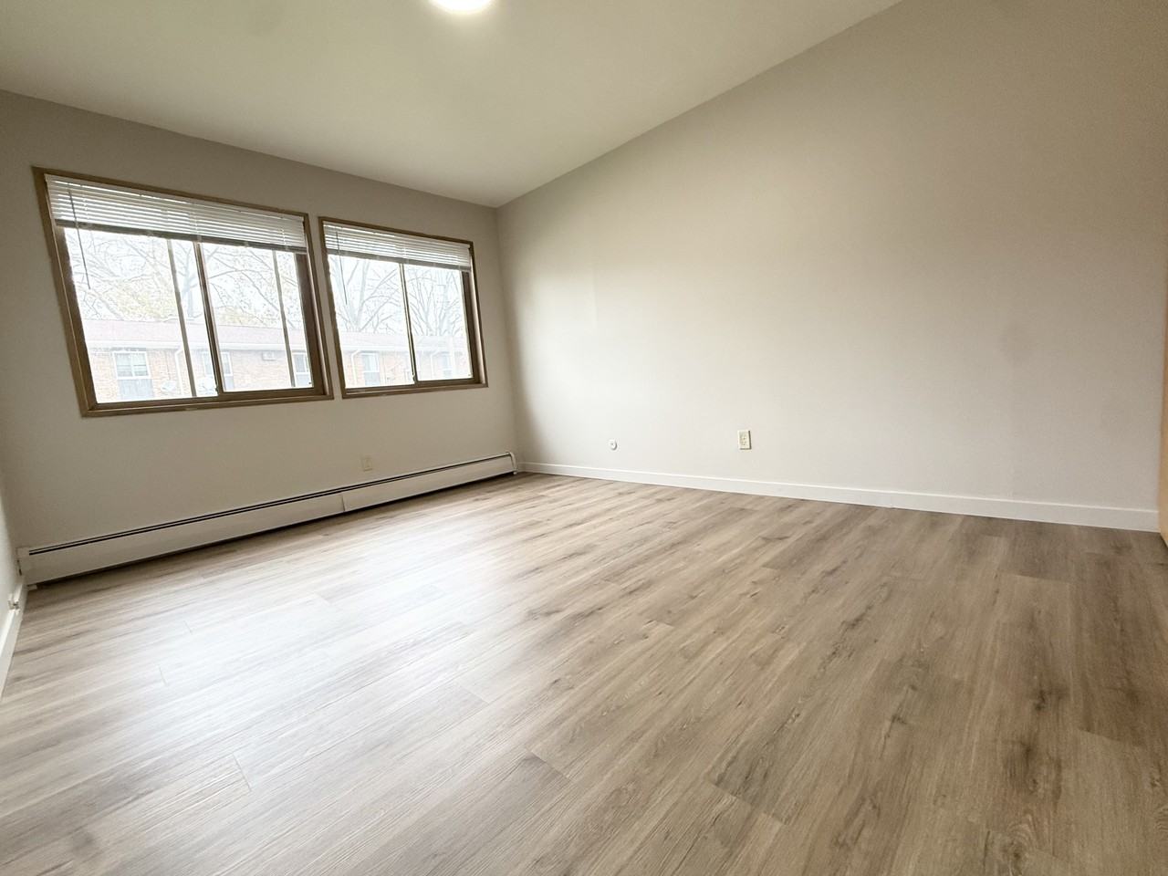 2050-2080 Allen Boulevard - Photo 5 of 39
