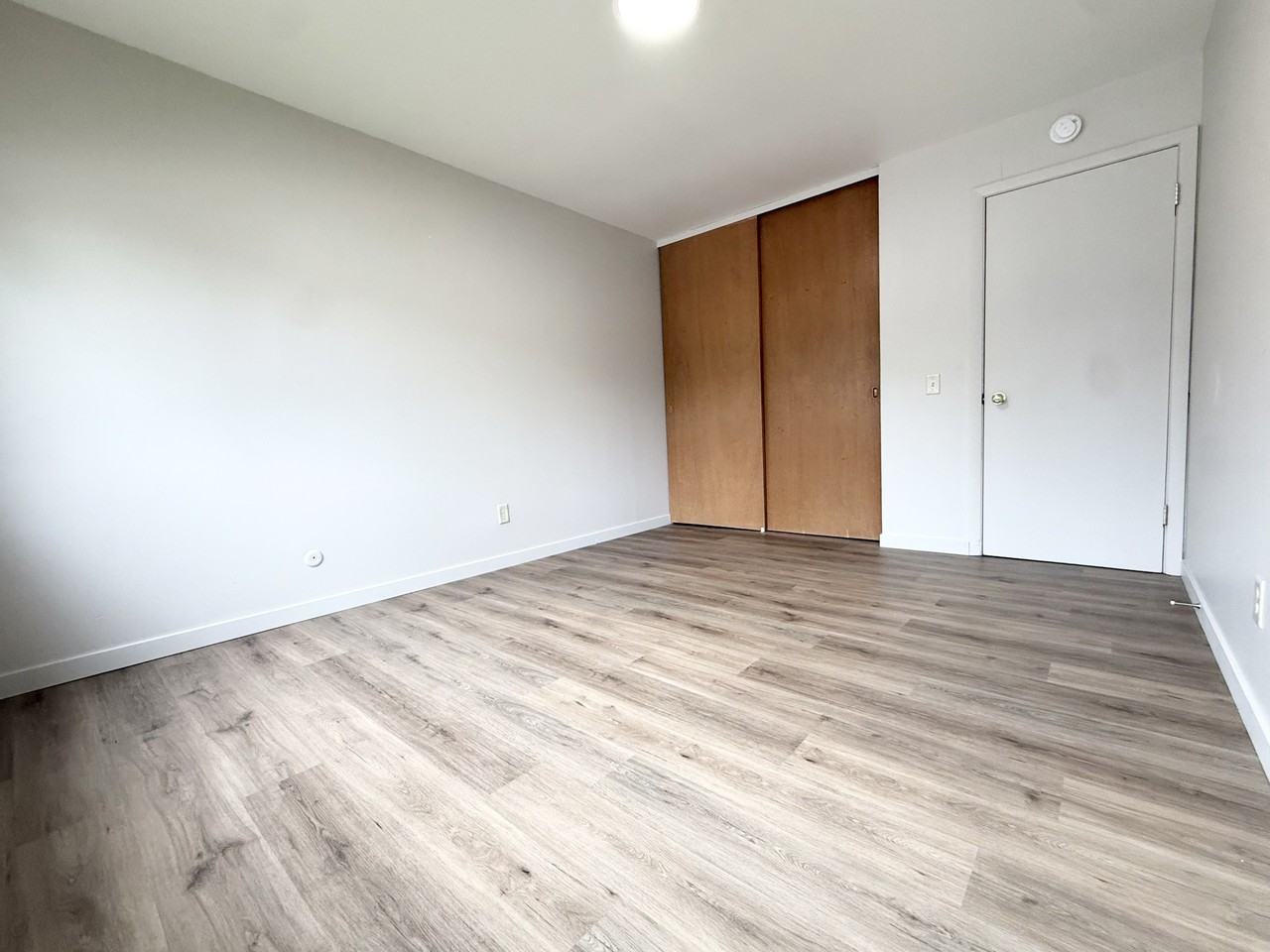 2050-2080 Allen Boulevard - Photo 6 of 39