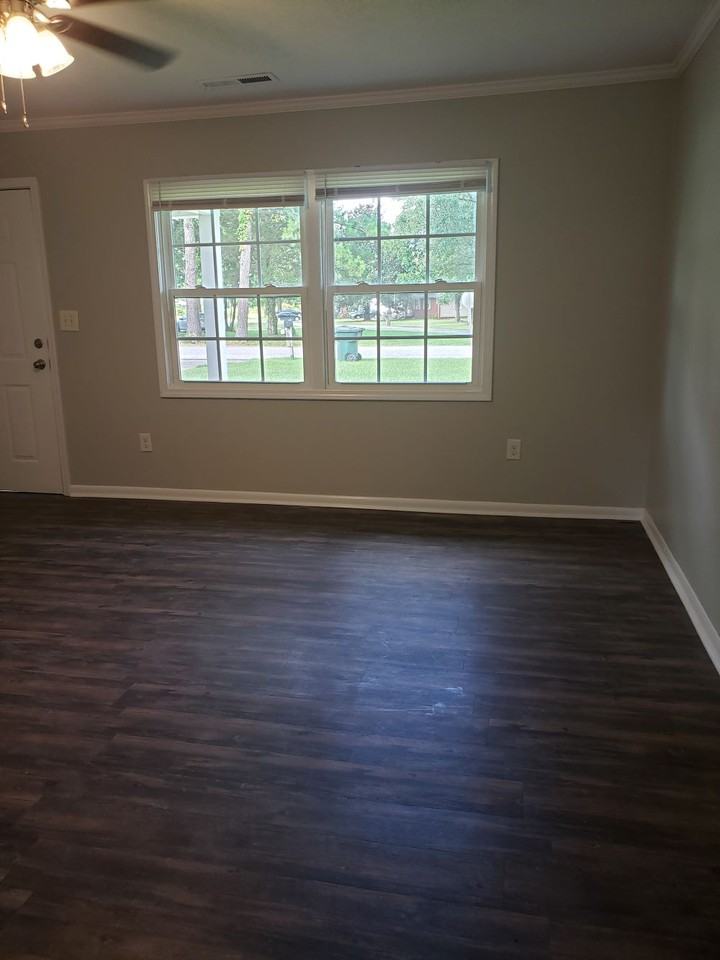 114 Longwood Ln #A - Photo 6 of 12