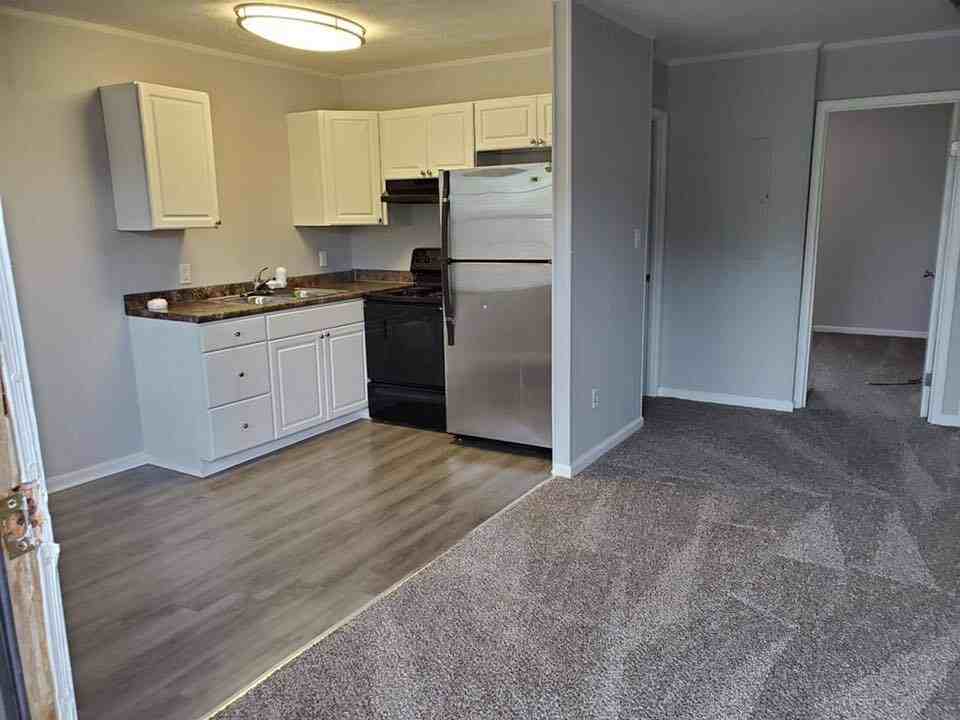 Golden Rod Apartments - Photo 3 of 8