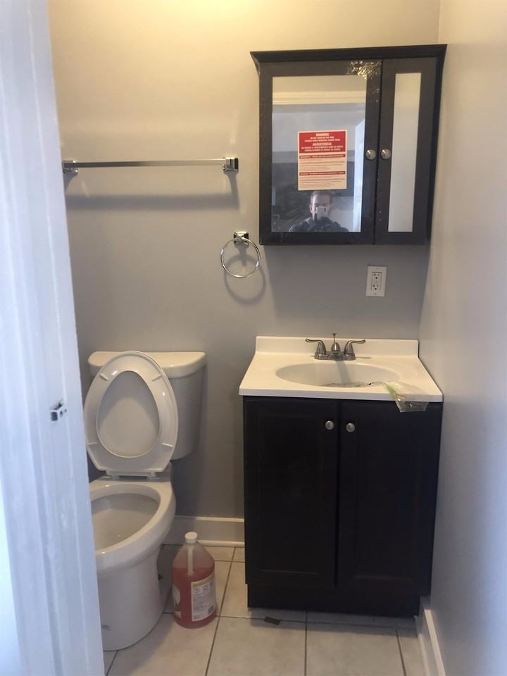 1714 W 46th St - Photo 3 of 10