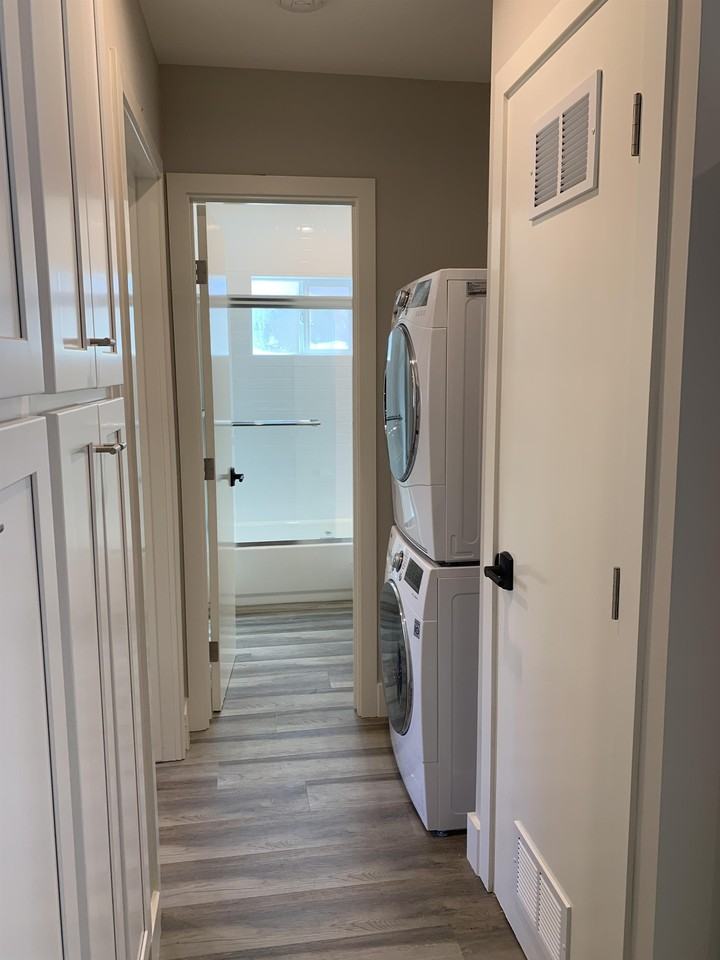 3055 Madison Street - Photo 3 of 7