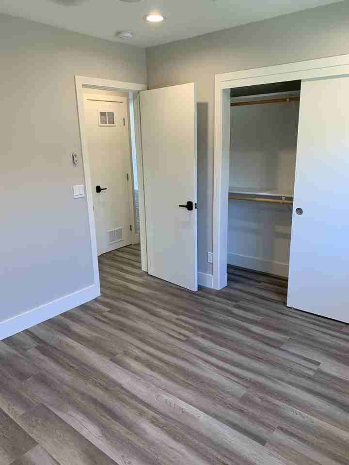 3055 Madison Street - Photo 5 of 7
