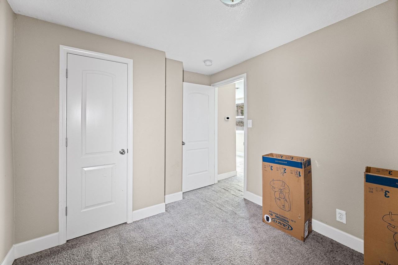 908 North 13th Street - Photo 6 of 31