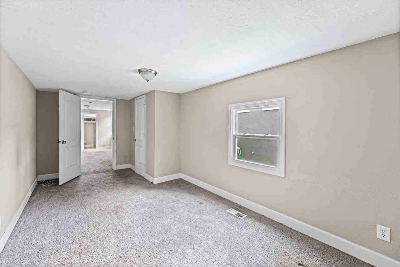 908 North 13th Street - Photo 7 of 31