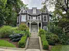featured image of 105 Dewitt Pl