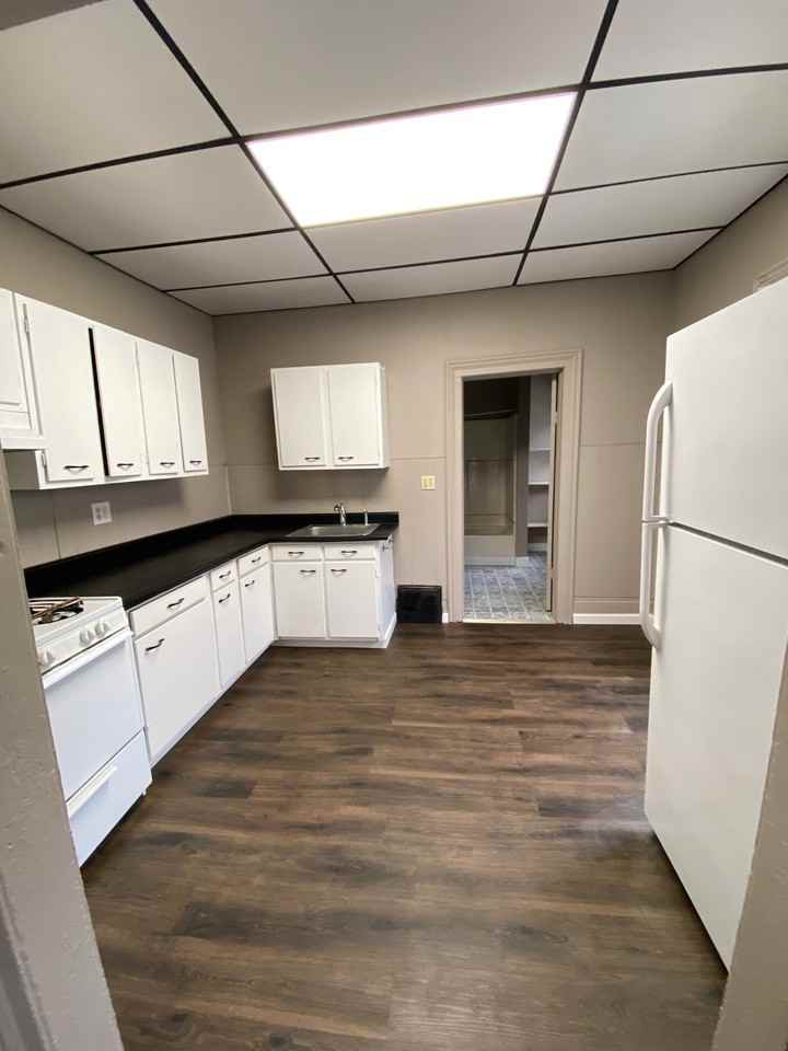 326 Union Street - Photo 2 of 5