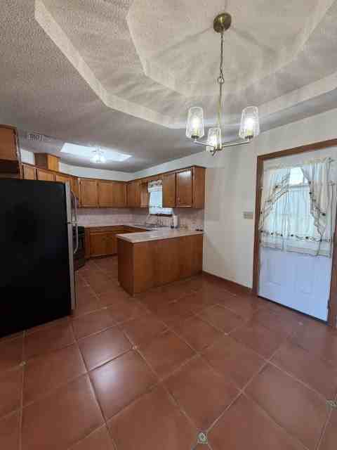 1301 West Duranta Avenue - Photo 3 of 13