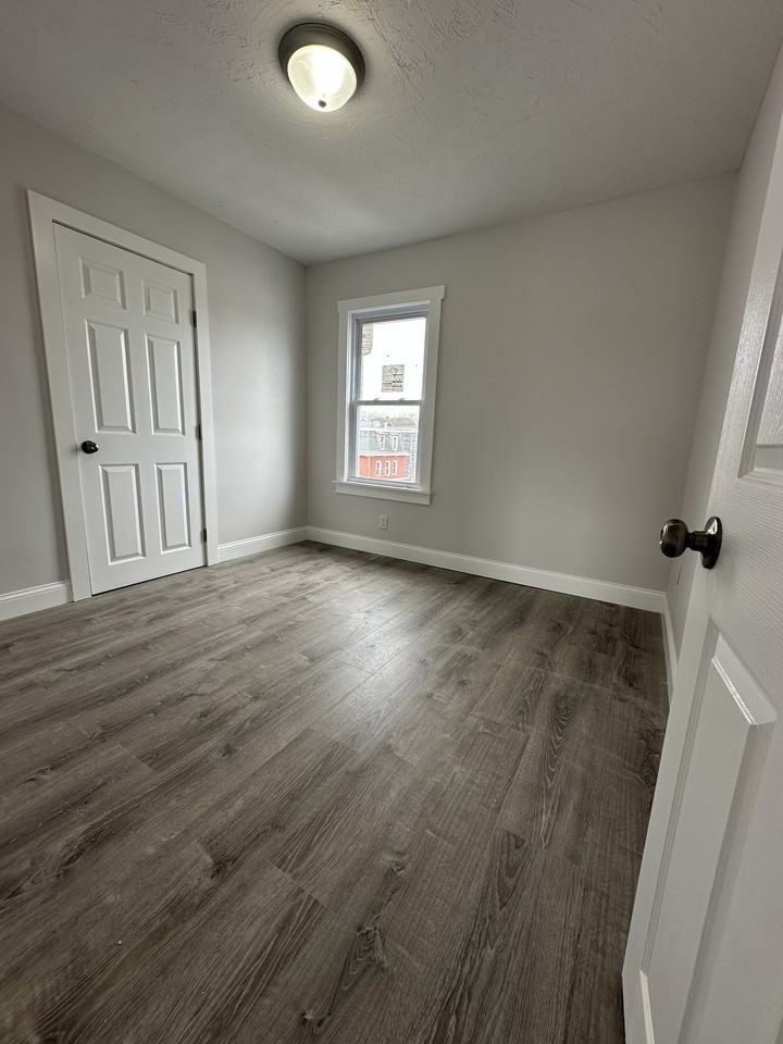 1870 Purchase Street - Photo 2 of 6
