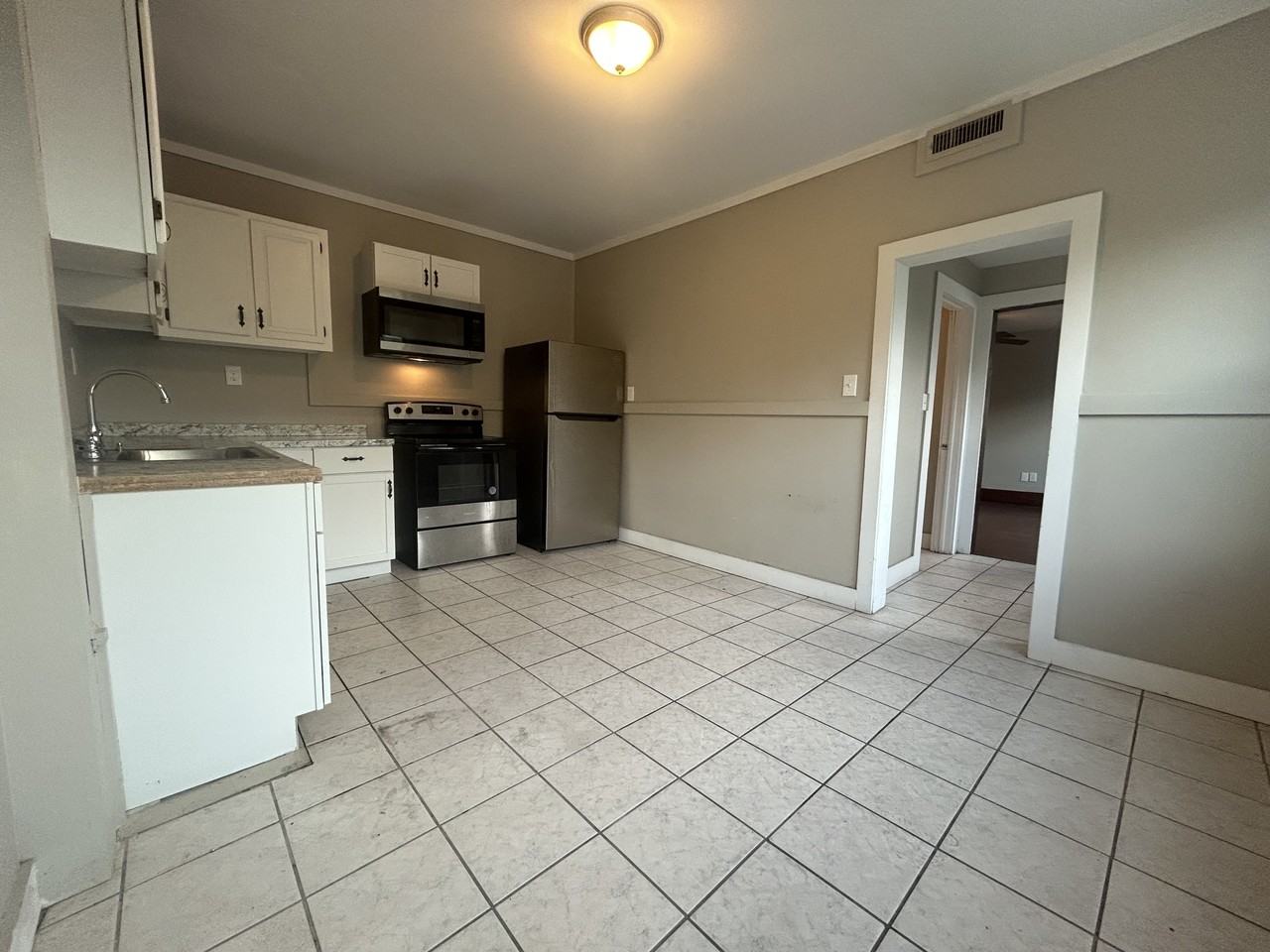 343 Columbus Avenue - Photo 5 of 13