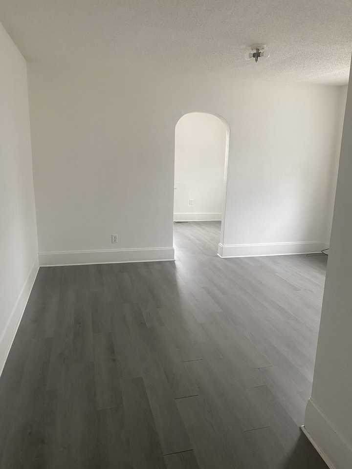 Lynn Street Apartments - Photo 2 of 9