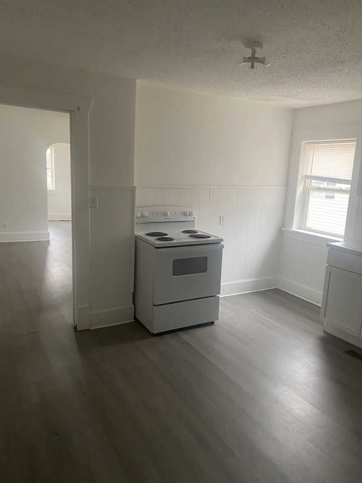 Lynn Street Apartments - Photo 4 of 9