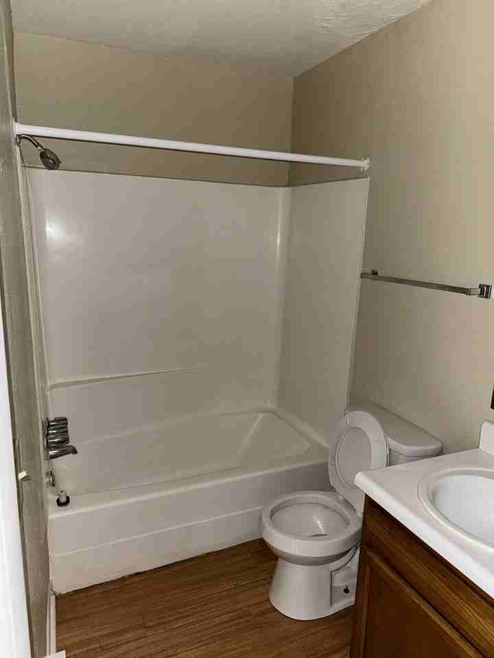 916 South Byrne Road - Photo 5 of 16