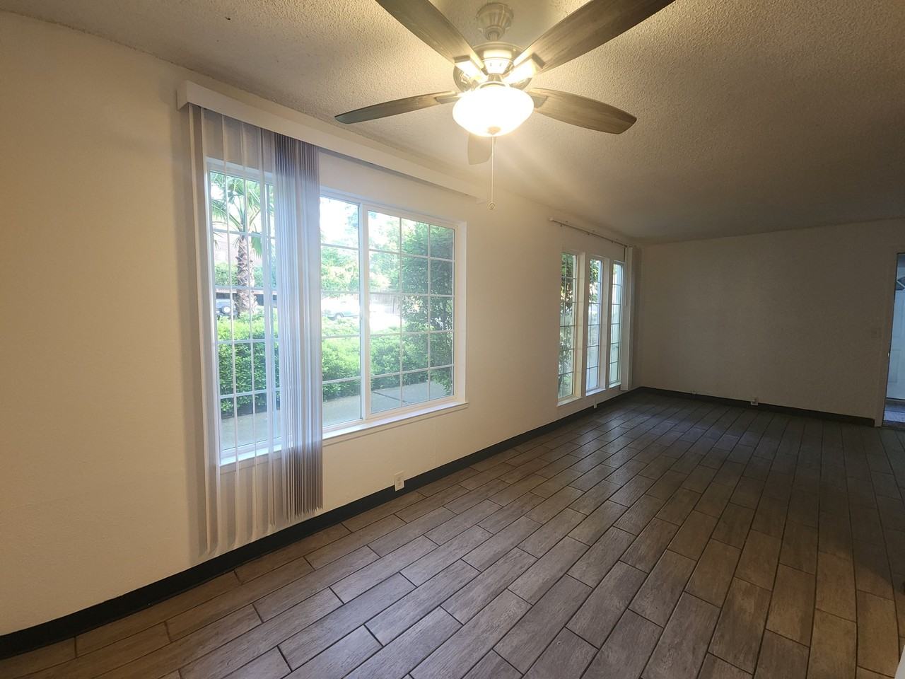 Grant St., 1305 apt 1 - Photo 2 of 11