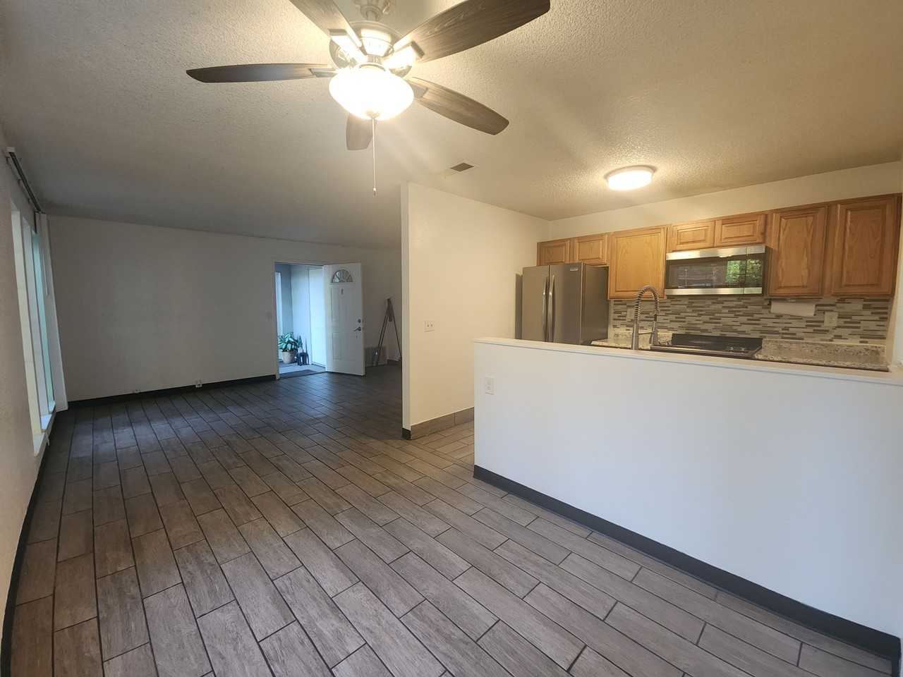 Grant St., 1305 apt 1 - Photo 5 of 11