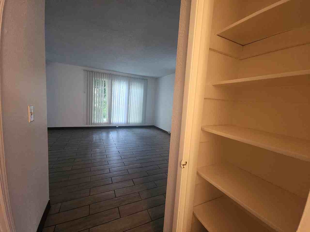 Grant St., 1305 apt 1 - Photo 7 of 11