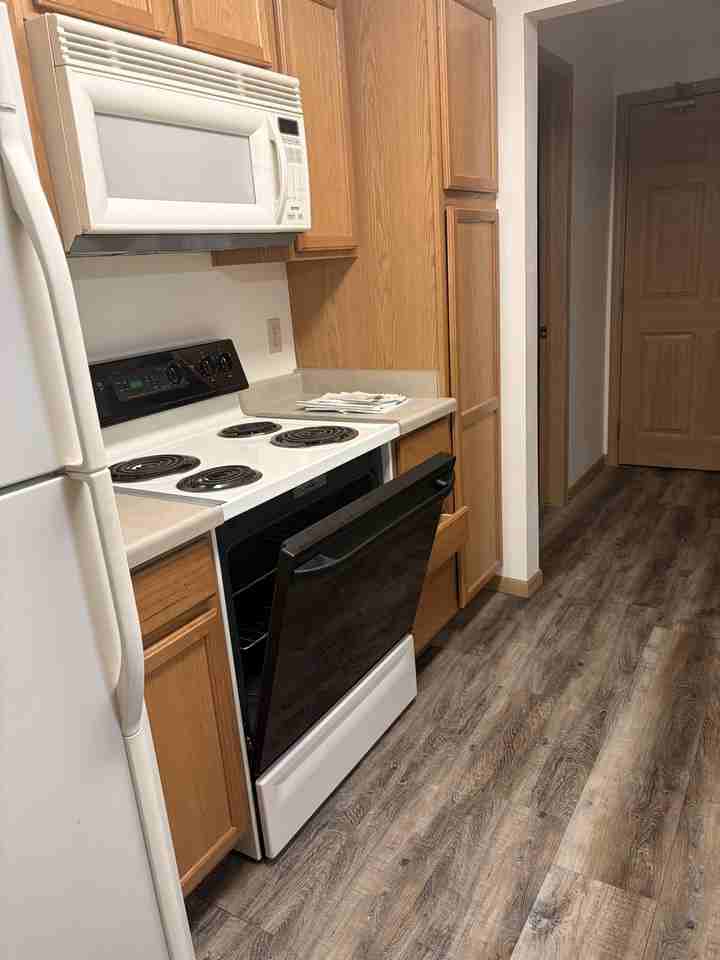 431 Water Street - Photo 3 of 12