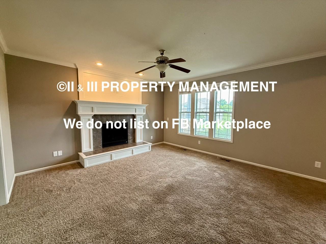 9548 Roundtree St #1 - Photo 4 of 35