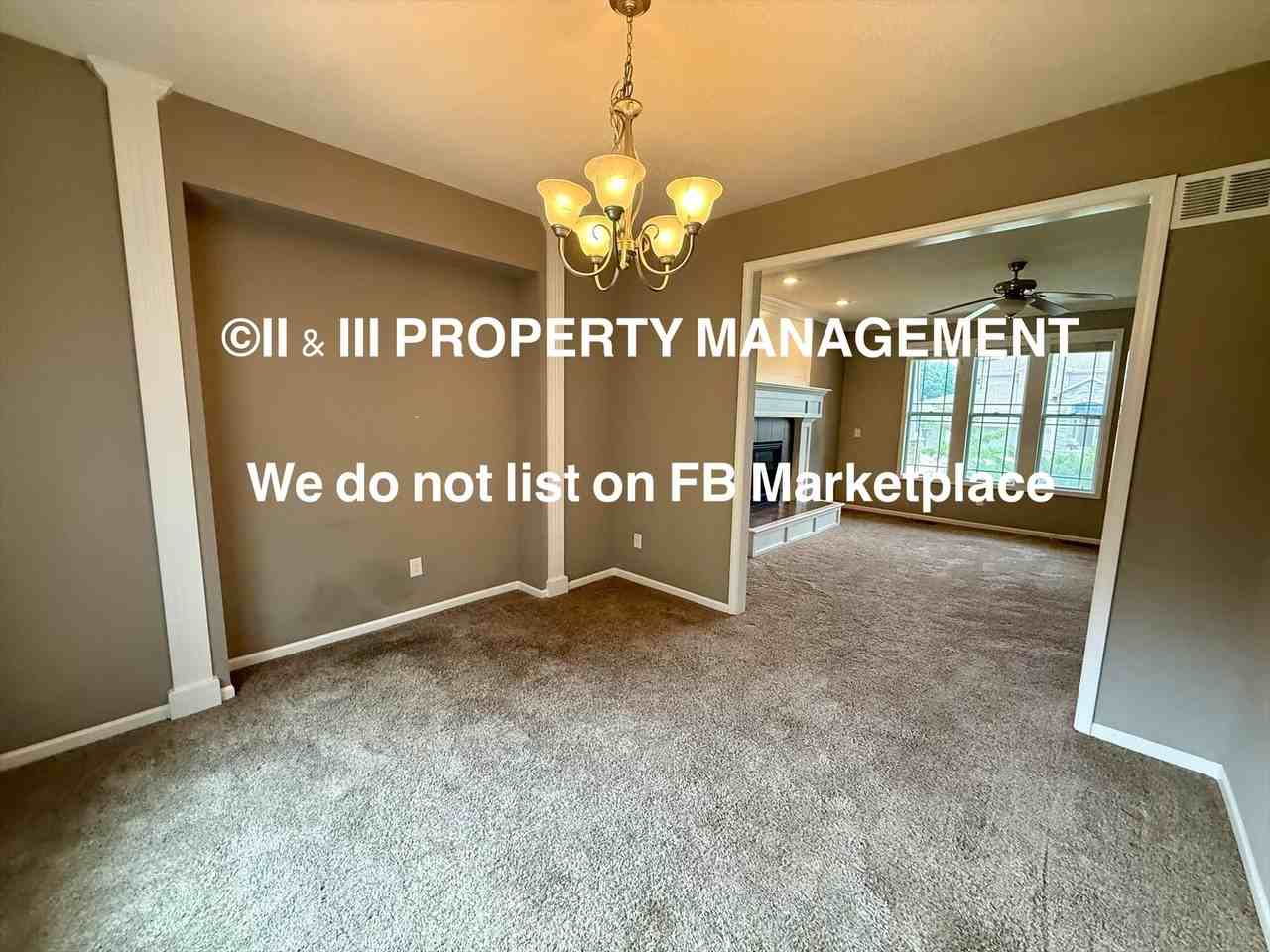 9548 Roundtree St #1 - Photo 6 of 35