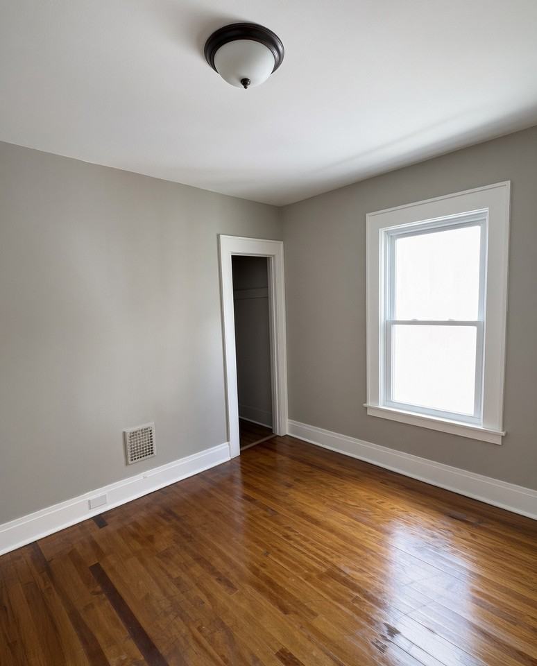 1647 W Onondaga St #1 - Photo 2 of 4