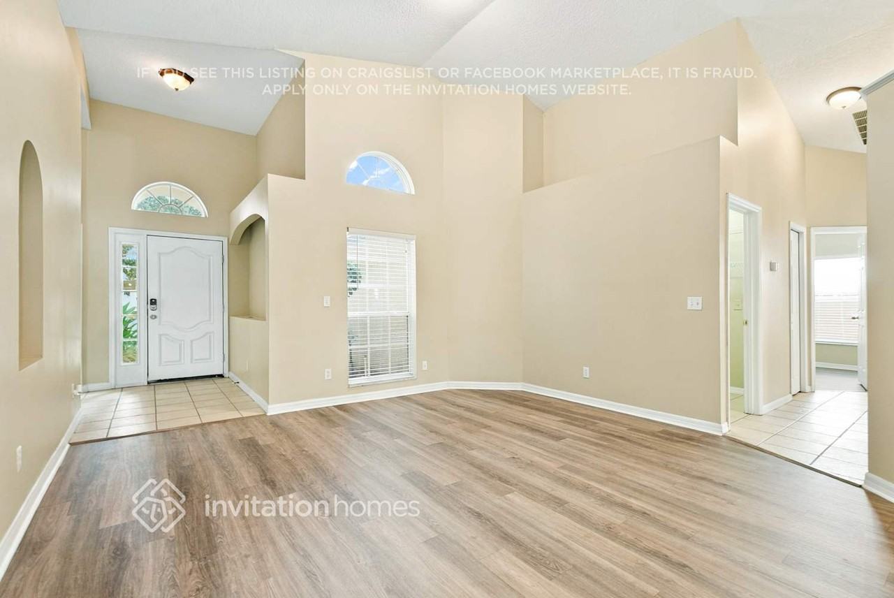 300 Balogh Pl - Photo 3 of 17
