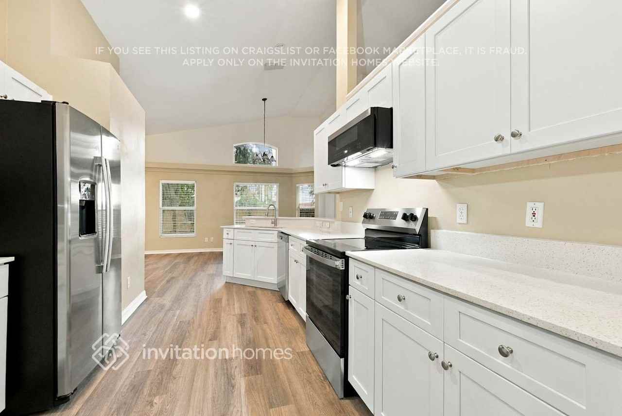 300 Balogh Pl - Photo 5 of 17