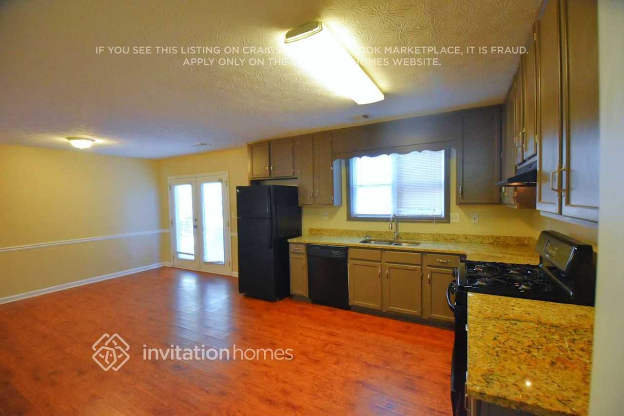 2795A Coventry Grn Se - Photo 4 of 14