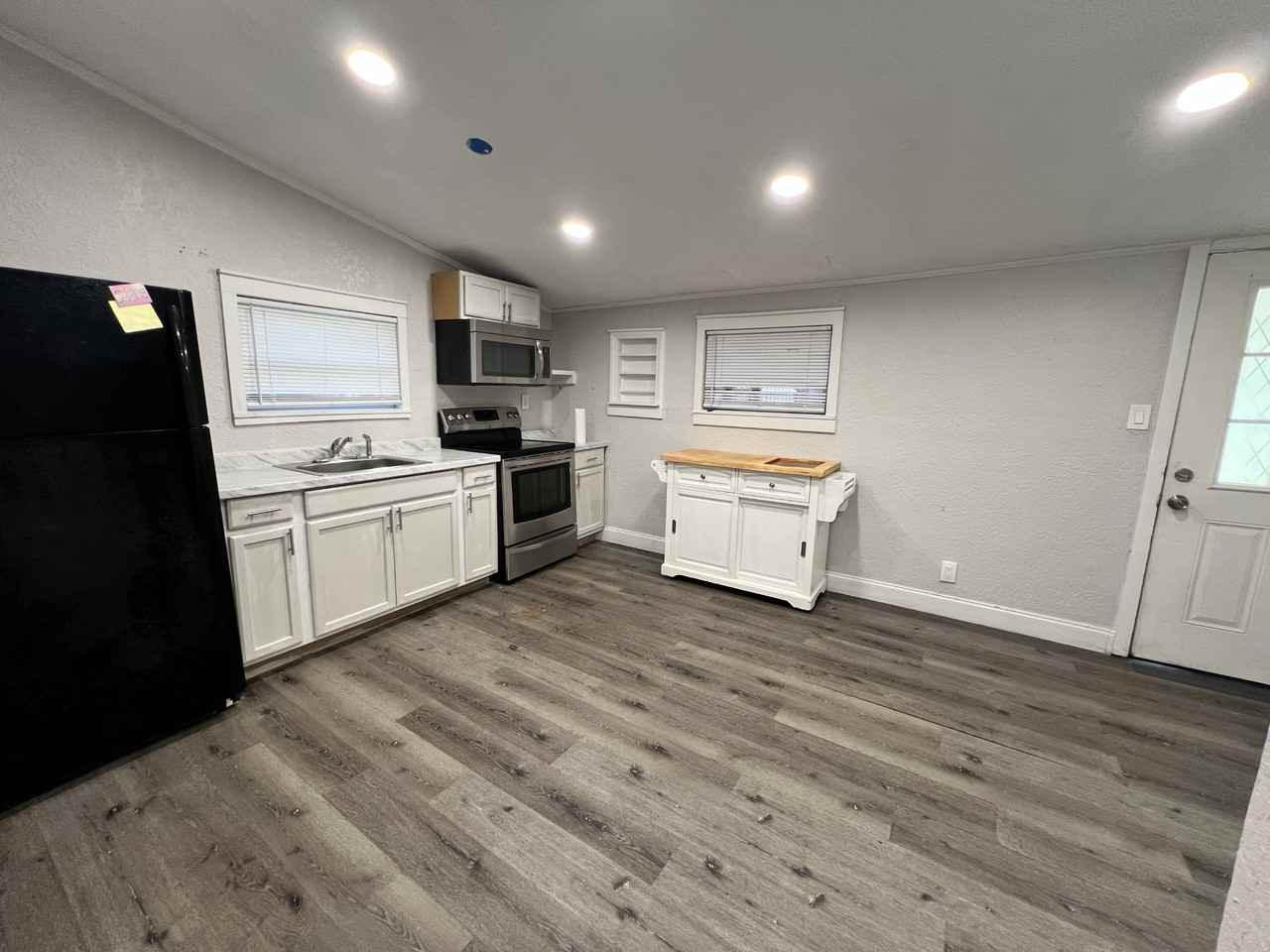 2713 Peters St #1 - Photo 4 of 11